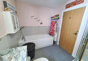 Picture #16 of Property #1201678641 in Testwood Lane, Totton SO40 3QQ