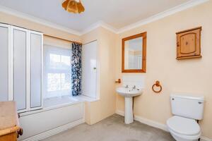 Picture #10 of Property #1208732541 in Southampton Road, Cadnam, Southampton SO40 2NF