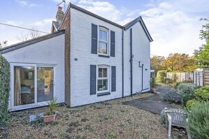 Picture #13 of Property #1208732541 in Southampton Road, Cadnam, Southampton SO40 2NF