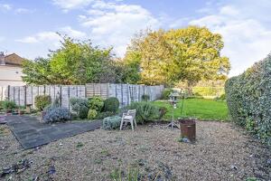 Picture #6 of Property #1208732541 in Southampton Road, Cadnam, Southampton SO40 2NF