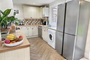 Picture #1 of Property #1213372641 in Ringwood Road, St. Ives, Ringwood BH24 2NX