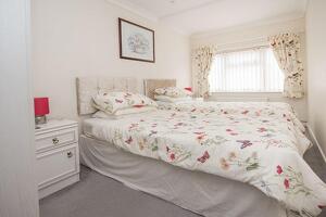 Picture #9 of Property #1221085041 in Totton SO40 3DN