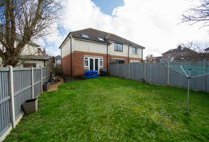 Picture #14 of Property #1226264541 in Redbreast Road, Moordown, Bournemouth BH9 3AW