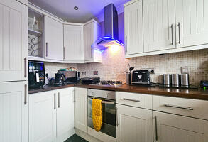 Picture #2 of Property #1226264541 in Redbreast Road, Moordown, Bournemouth BH9 3AW