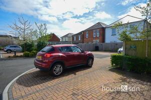 Picture #13 of Property #1228657641 in Kings Close, Bournemouth BH10 4GB