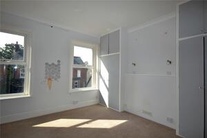 Picture #6 of Property #1229487831 in Middle Road, Lymington SO41 9HF