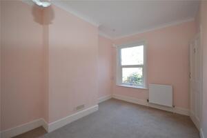 Picture #8 of Property #1229487831 in Middle Road, Lymington SO41 9HF