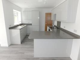 Picture #6 of Property #1230367641 in Jumpers Avenue, Christchurch BH23 2EP