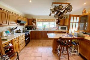 Picture #3 of Property #1230808641 in Christchurch Road, Ringwood BH24 3AS