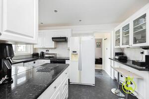 Picture #6 of Property #1230955641 in South Western Crescent, Lower Parkstone BH14 8RW