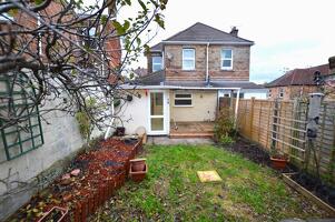 Picture #15 of Property #1237355241 in Gwynne Road, Poole BH12 2AS