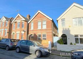 Picture #1 of Property #1239778341 in Lyell Road, Parkstone, Poole BH12 2NE