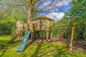 Picture #28 of Property #1239898641 in Picket Hill, Ringwood BH24 3HH