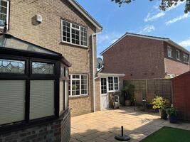 Picture #16 of Property #1244016231 in Hursley Drive, Langley, Southampton SO45 1ZU