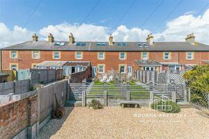 Picture #1 of Property #1244945541 in Ferry Road, Southbourne, Bournemouth. BH6 4BH
