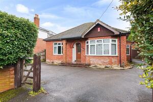 Picture #0 of Property #1247825241 in Beech Road, Ashurst, New Forest SO40 7AY