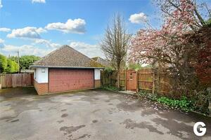 Picture #17 of Property #1251202641 in Hightown Road, Ringwood BH24 1NP