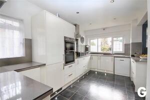 Picture #2 of Property #1251202641 in Hightown Road, Ringwood BH24 1NP