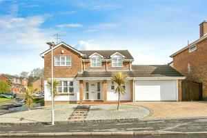 Picture #0 of Property #1251574641 in Marshwood Avenue, Canford Heath, Poole BH17 9EP