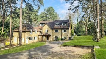 Picture #0 of Property #1251689541 in The Drive, Brudenell Avenue, Canford Cliffs BH13 7NW