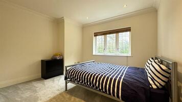 Picture #13 of Property #1251689541 in The Drive, Brudenell Avenue, Canford Cliffs BH13 7NW