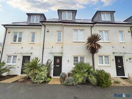Picture #0 of Property #1257851541 in Park Close, Poole Park, Poole BH15 2FH