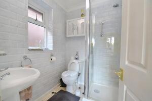 Picture #9 of Property #1262651541 in Corfe Mullen BH21 3PZ
