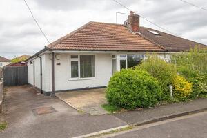 Picture #0 of Property #1269732741 in Totton SO40 3BL