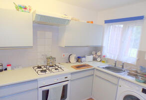 Picture #2 of Property #127309768 in Stinsford Close, Bournemouth BH9 3RQ