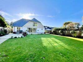 Picture #20 of Property #1273396341 in Rothesay Drive, Highcliffe On Sea, Christchurch BH23 4LB