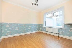 Picture #6 of Property #1284202341 in Stanley Green Road, Poole BH15 3AF