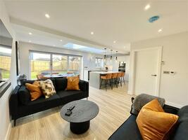 Picture #5 of Property #1285096341 in Chewton Way, Highcliffe On Sea, Christchurch BH23 5LS