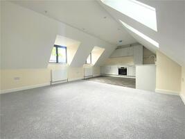 Picture #1 of Property #1288396431 in West Street, Ringwood BH24 1DY