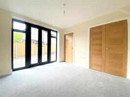 Picture #7 of Property #1288396431 in West Street, Ringwood BH24 1DY