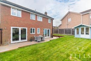 Picture #18 of Property #1288891641 in Haywards Farm Close, Verwood BH31 6XW