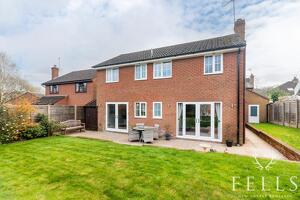 Picture #2 of Property #1288891641 in Haywards Farm Close, Verwood BH31 6XW