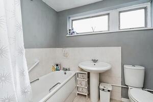 Picture #6 of Property #1294296231 in Wildburn Close, Calmore, Southampton SO40 2SG