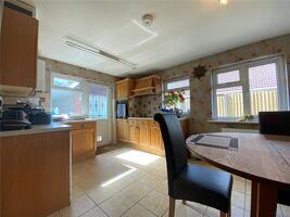 Picture #1 of Property #1297130331 in Renouf Close, Pennington, Lymington SO41 8GL