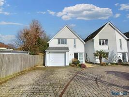 Picture #17 of Property #1299662541 in Leslie Road, Whitecliff, Poole BH14 8FJ