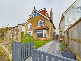 Picture #0 of Property #1304377641 in Heatherlea Road, Southbourne, Bournemouth BH6 3HN