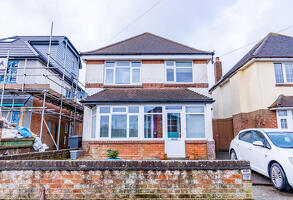Picture #0 of Property #1307423541 in Muscliffe Lane, EPIPHANY CATCHMENT BH9 3NF