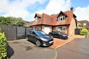 Picture #0 of Property #1307638731 in Springdale Road, Corfe Mullen, Wimborne BH21 3QN