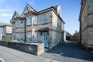 Picture #0 of Property #1308065931 in Hillman Road, Poole BH14 9EU