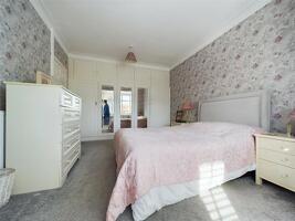Picture #17 of Property #1308630741 in Belle Vue Road, Bournemouth BH6 3DP