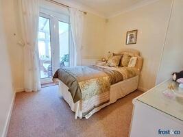 Picture #6 of Property #1310952141 in Doulton Gardens, Whitecliff, Poole BH14 8RG
