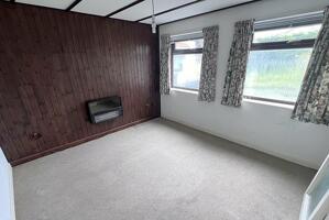 Picture #5 of Property #1312117641 in Saxonhurst Road, Bournemouth BH10 6JH