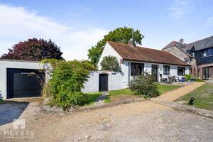 Picture #0 of Property #1313258541 in Farm Lane, West Lulworth BH20 5SP