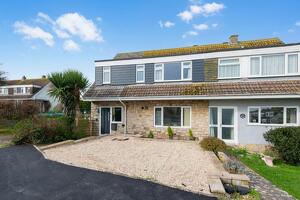 Picture #3 of Property #1314845541 in Swanage BH19 2SZ