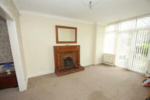 Picture #4 of Property #1314861741 in Redbreast Road North, Bournemouth BH9 3JF