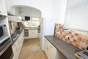 Picture #5 of Property #1314861741 in Redbreast Road North, Bournemouth BH9 3JF
